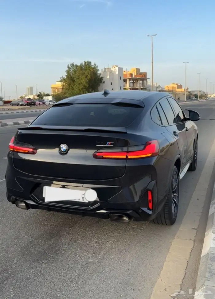 BMW x4 2023 - بي ام اكس4 2023 0