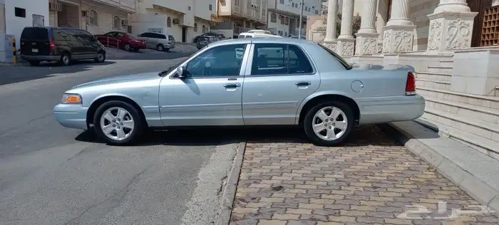 فورد كراون فكتوريا 2008 1