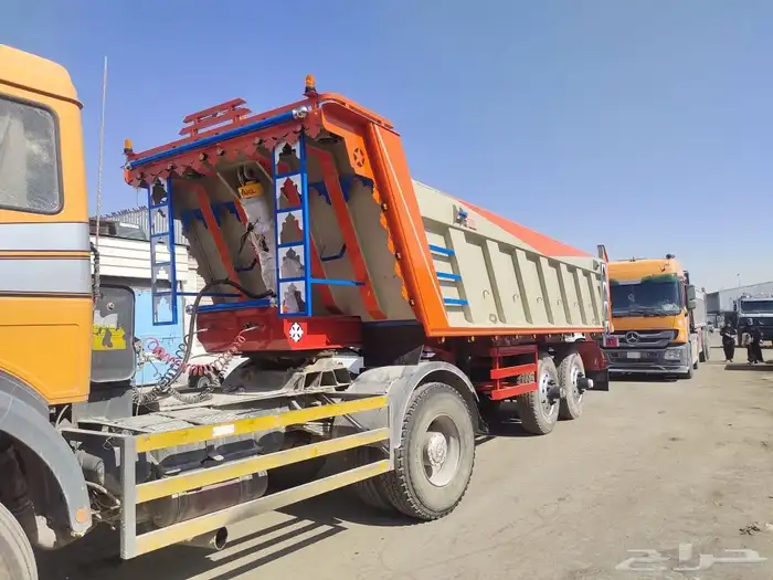 صناديق قلاب وسطحات وتوانك مياه 0