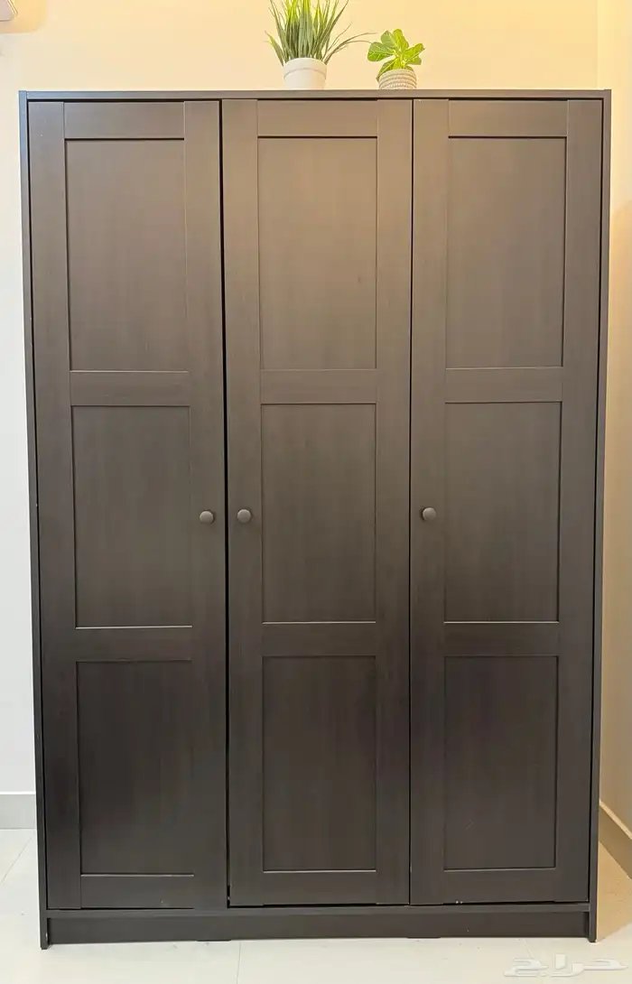 دولاب ملابس من ايكيا 0