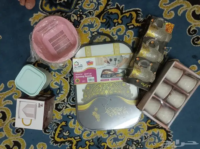 اغراض محل خردوات وبلاستيك للبيع 2