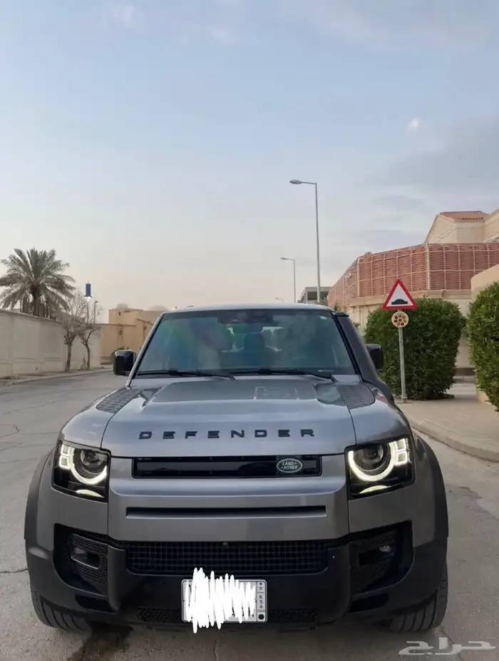 ديفندر 2021 - 6 سلندر 5