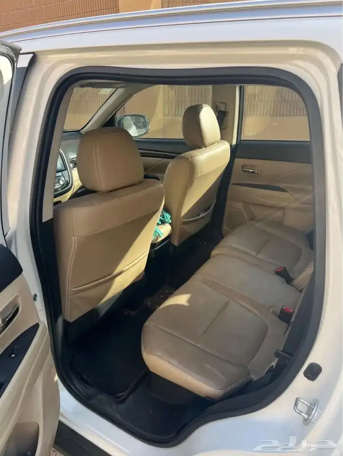 متسوبيشي اوتلاندر 1