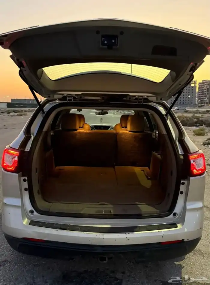 سيارة ترافيرس 0