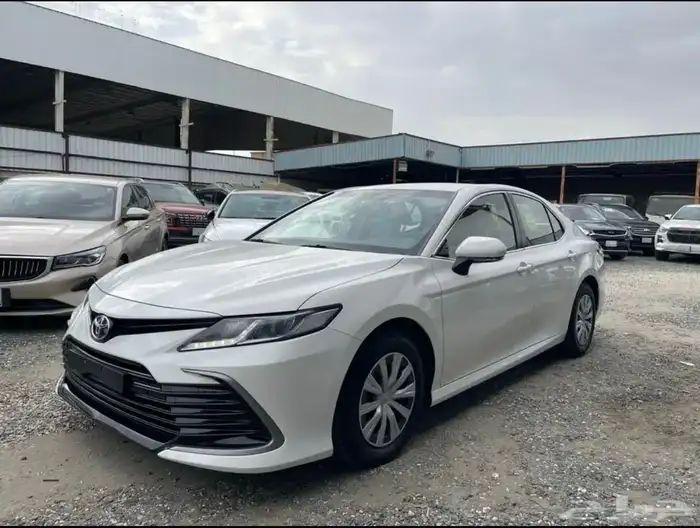 تويوتا كامري 2022 استندر شبه اصفار 0