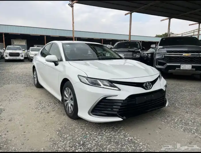 تويوتا كامري 2022 استندر شبه اصفار 1