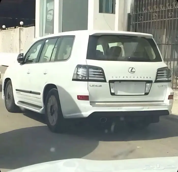 مطلوب جيب لكزس سوبر تشارج 0