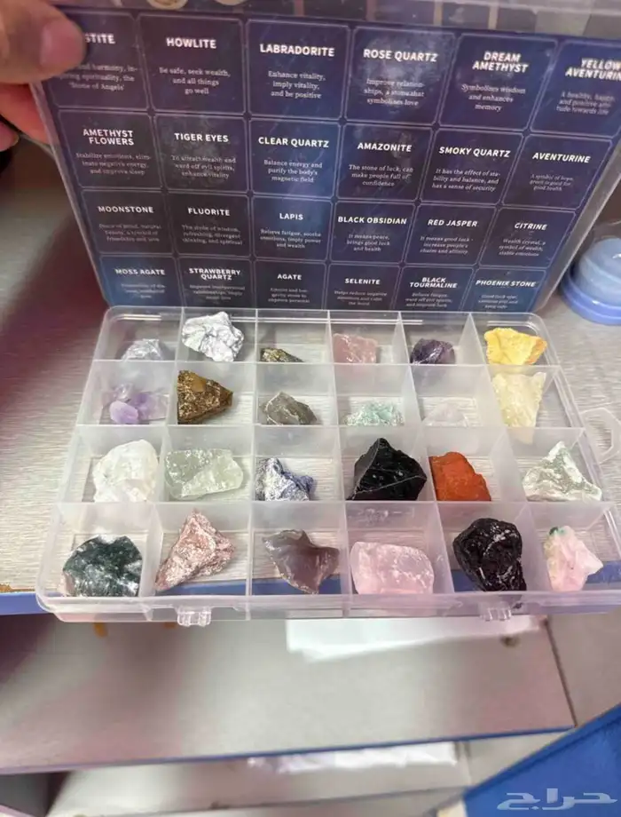 احجار كريمه نادره جدا  وصعبة العثور عليها 0