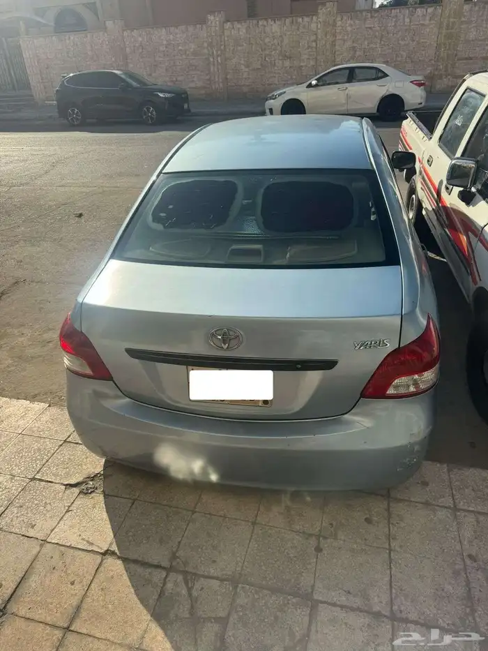 تيوتا ياريس 2012 6