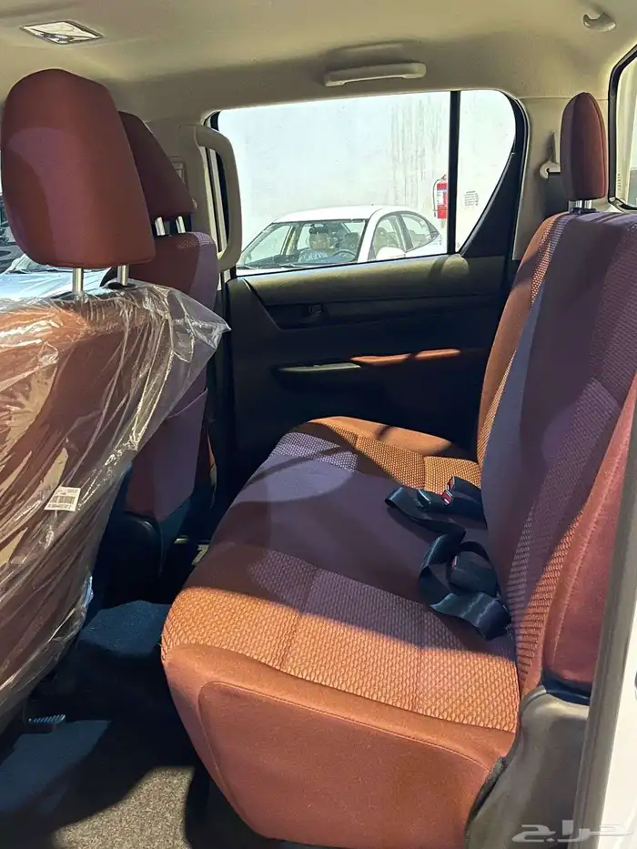 تويوتا هيلوكس غمارتين ديزل 2400 CC أتوماتيك 2025 8