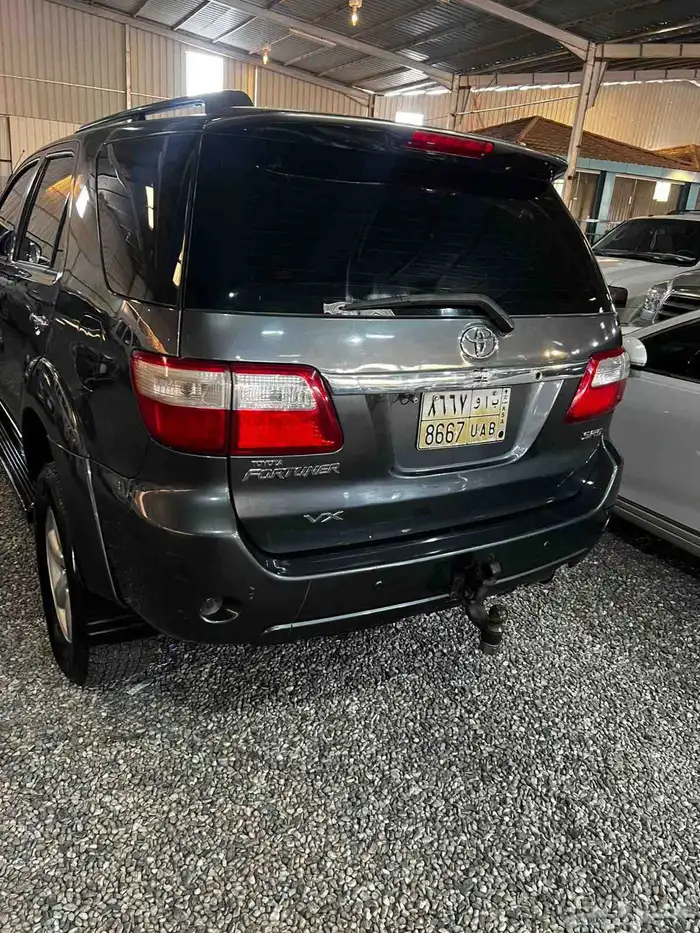 فور شنر مديل 2010ماشي 580 الموتر نضيف البيع 2