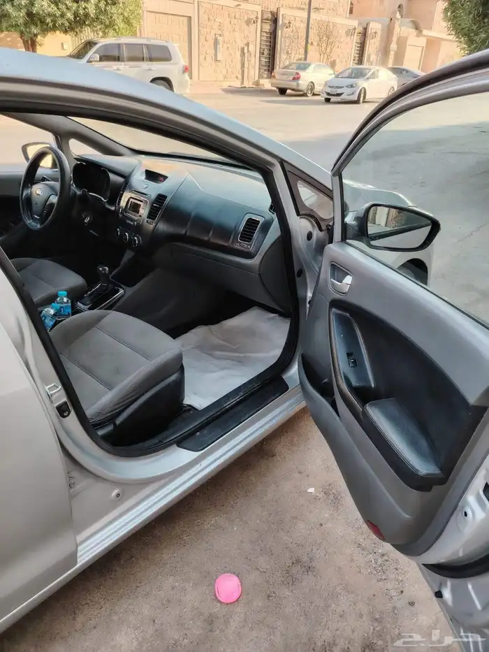 للبيع كيا سيراتو 2018 6