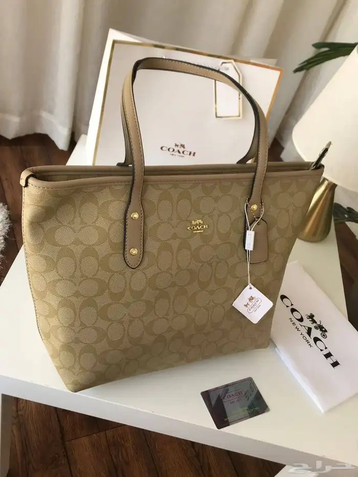 شنط ماركه وشوزات ماركه يوجد جمله 14