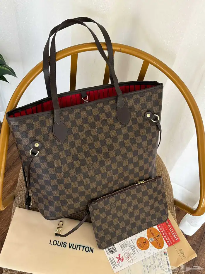 شنط ماركه وشوزات ماركه يوجد جمله 2