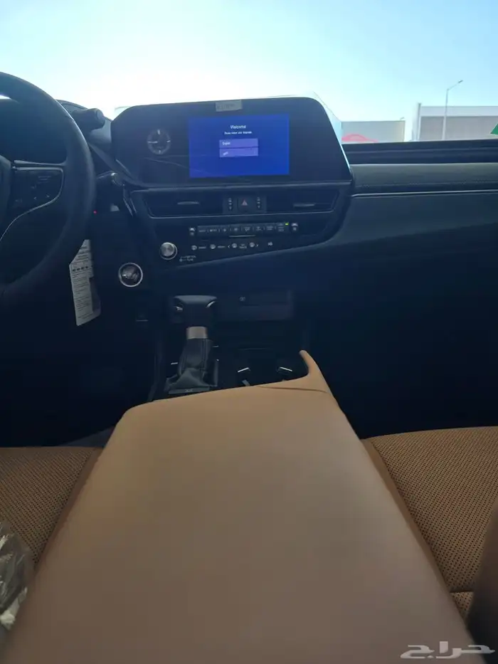 لكزس ES250 AA استاندر الساير موديل 2025 29