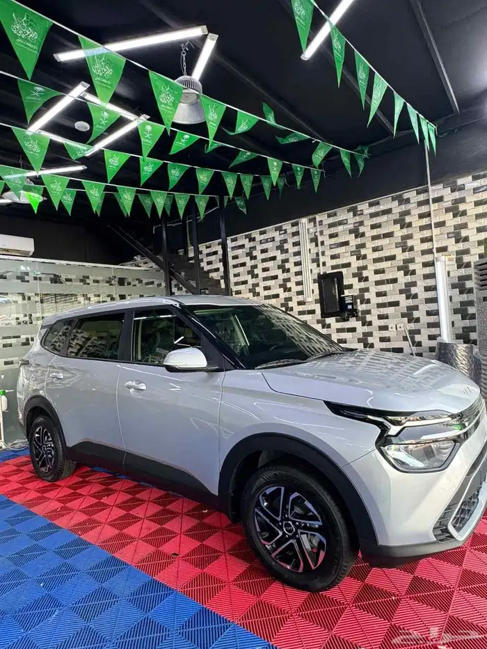 كيا كارينز استاندر 2025 لايفوتك عرض اخر العام 68500شامل 0