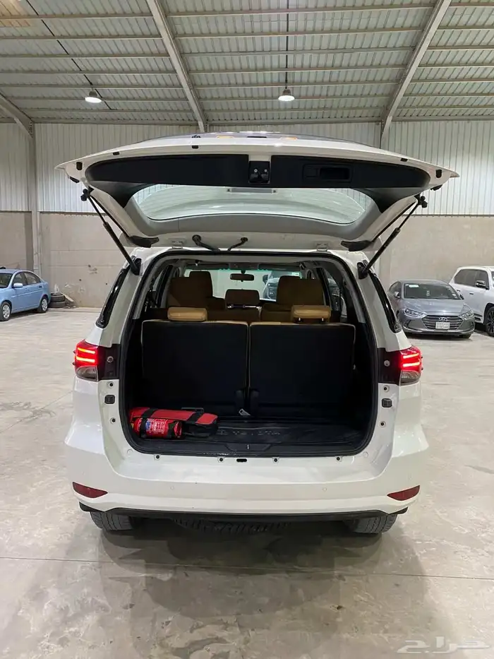 للبيع فورتشنر 2022 سعودي 6 سلندر VX1 16