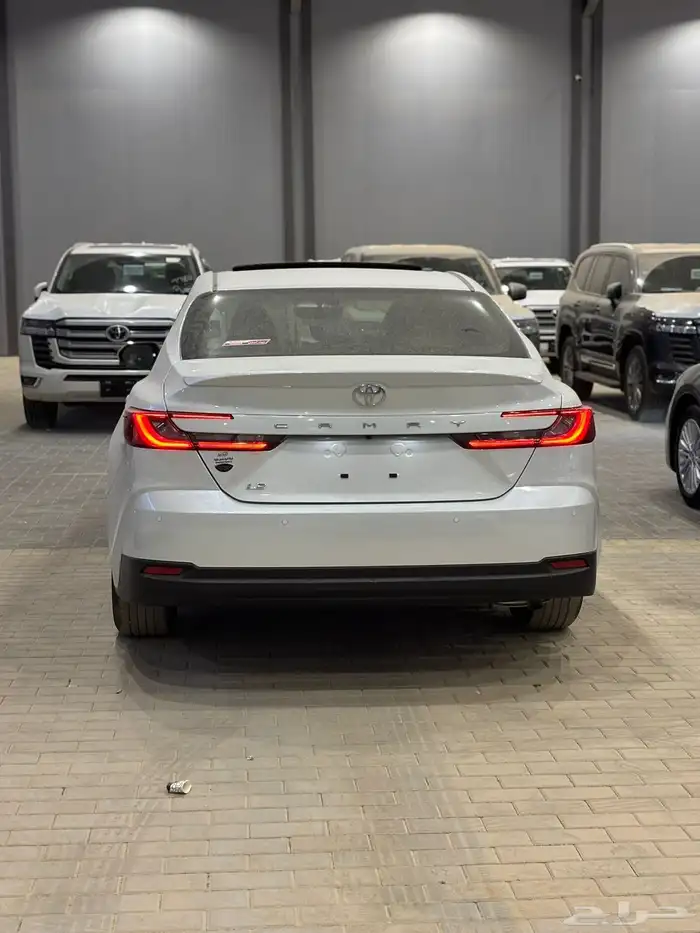 تويوتا كامري 2025 1