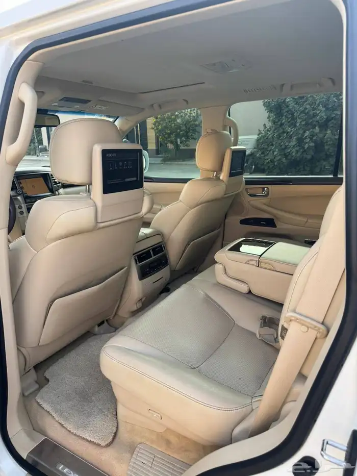 جيب لكزس LX570 موديل 2014 لؤلؤي ماشي 150 الف 21