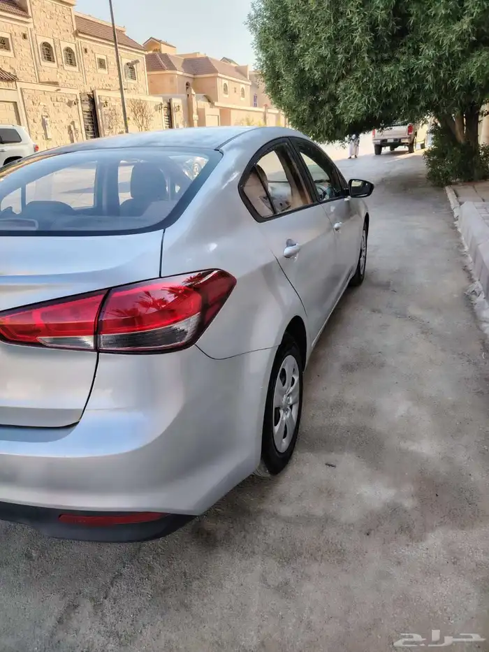للبيع كيا سيراتو 2018 3