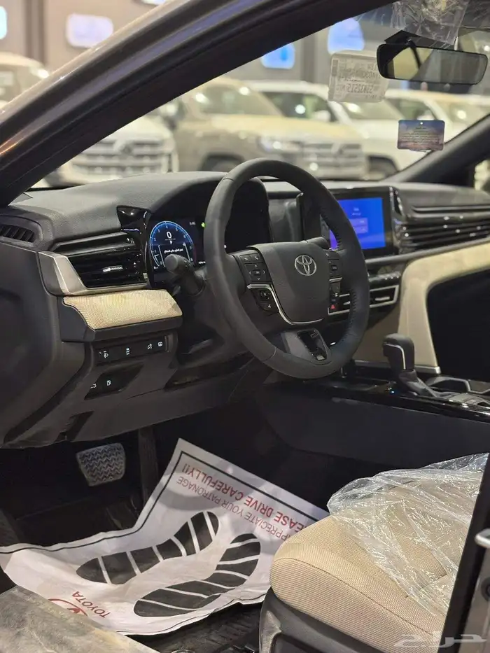 تويوتا كامري 2025 0