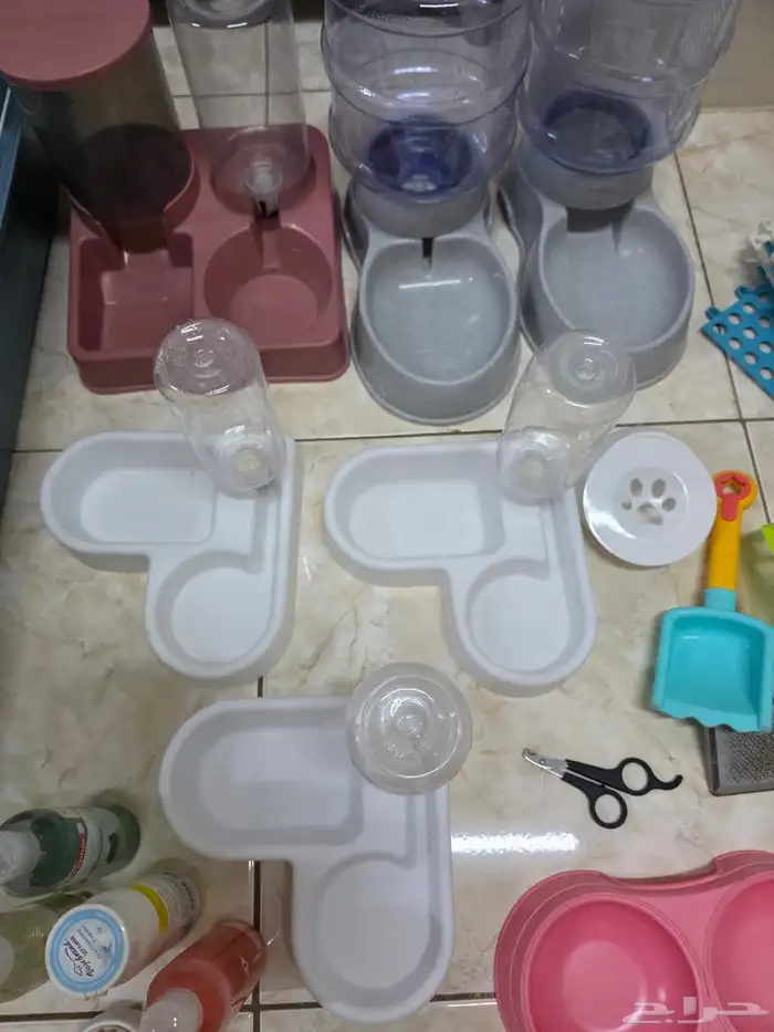 للبيع أقفاص وملحقات قطط وأرانب وكلاب مستعملة بحالة ممتازه 13