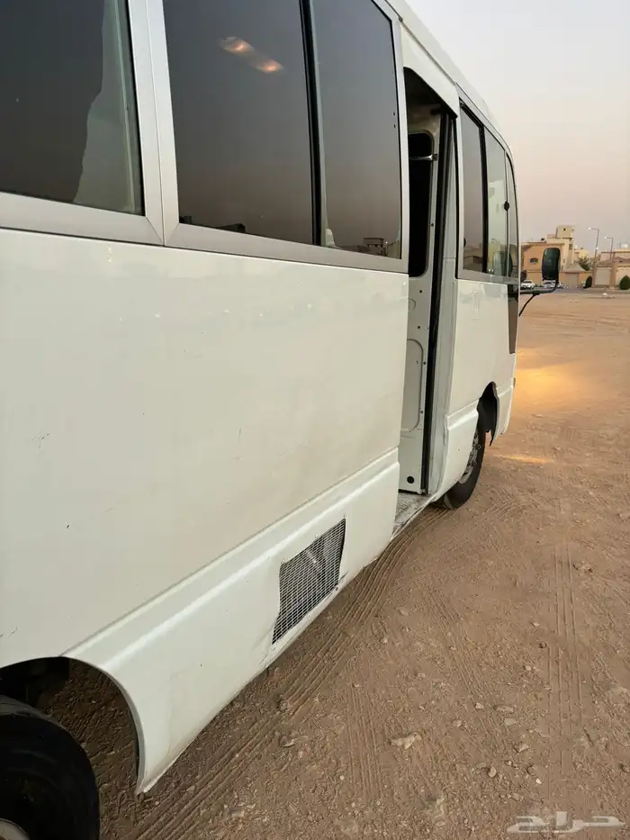 باص 30 راكب ديزل للبيع نيسان 7