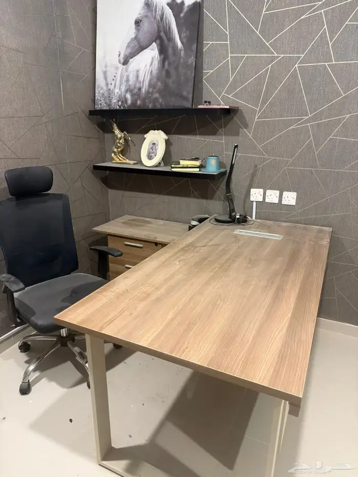 مكتب للبيع 4