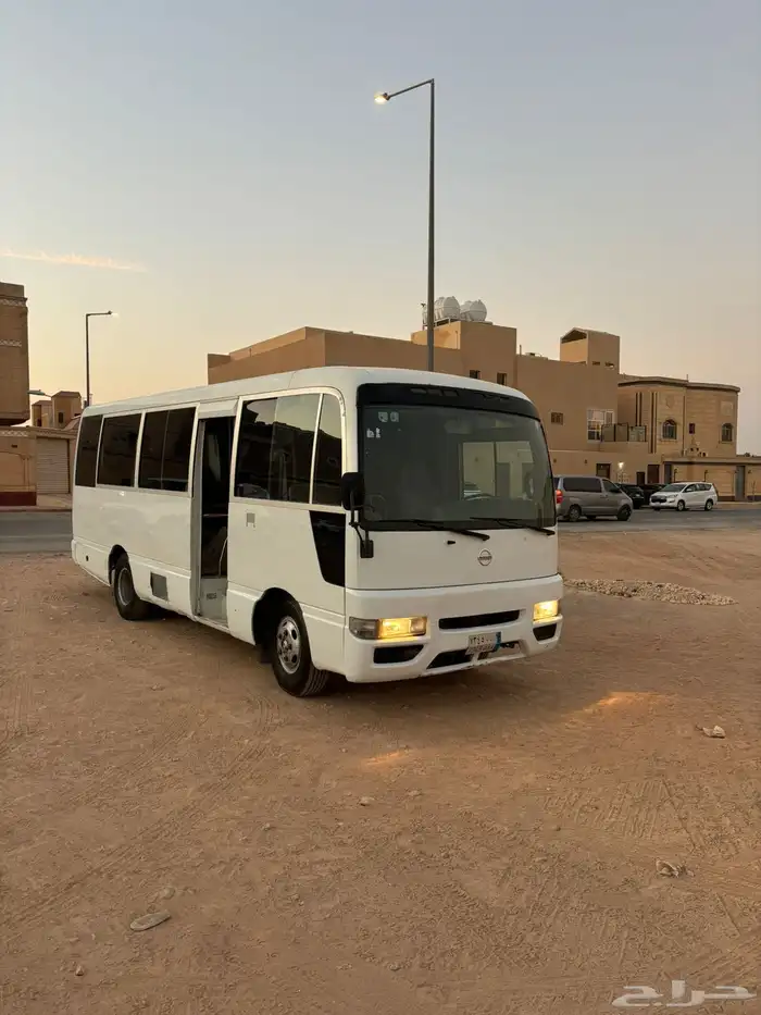 باص 30 راكب ديزل للبيع نيسان 2