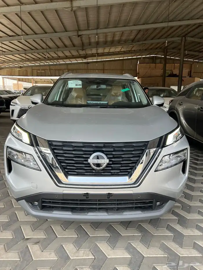 نيسان اكس تريل SV بلس 2025 وارد الناغي 11