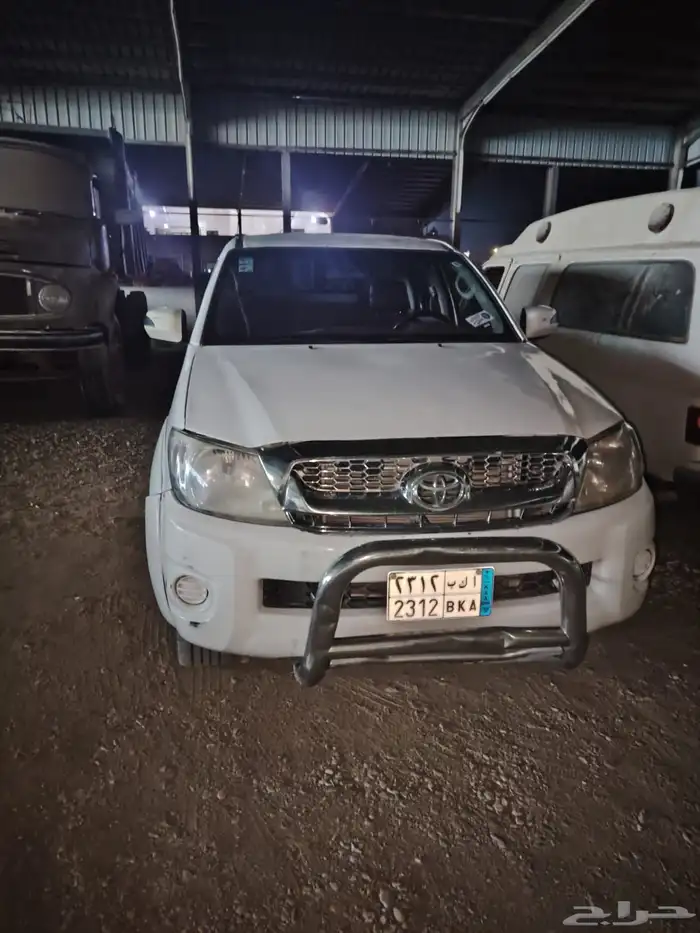 تويوتا هايلوكس دبل محركات نظيفه قير مكيينه نظيفه ممشى 443000 0