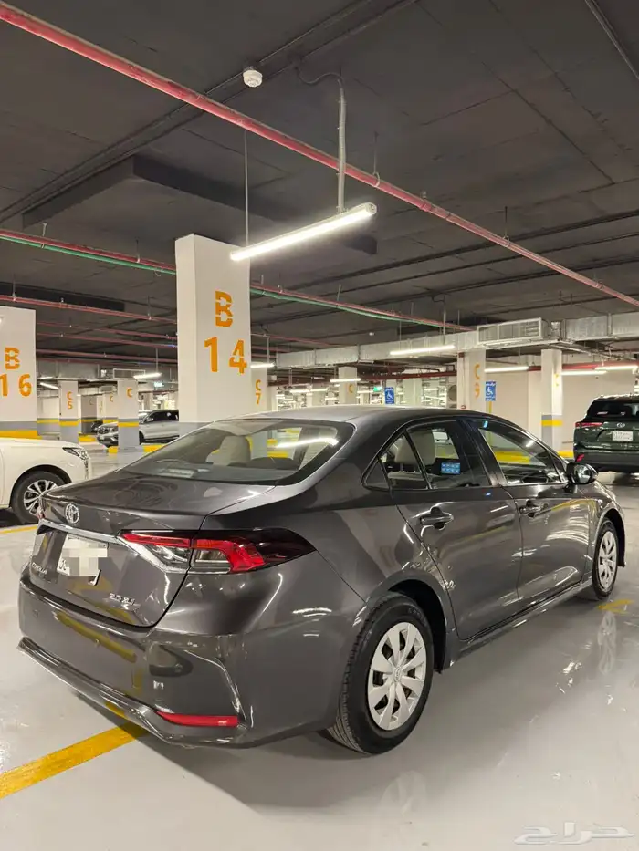 كورولا 2022 مكينة 2.0 cc 4