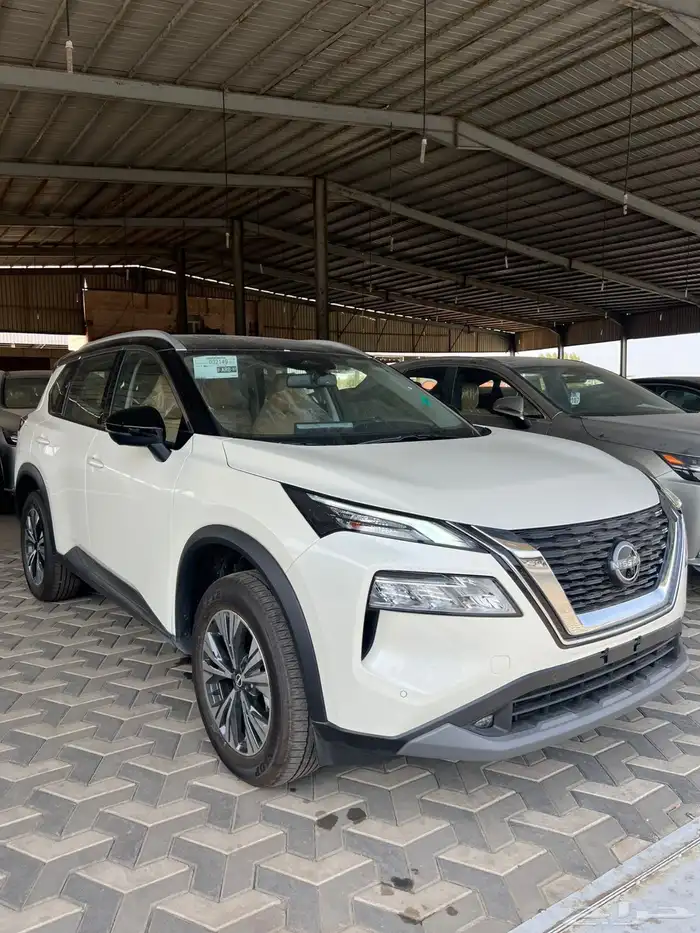 نيسان اكس تريل SV بلس 2025 وارد الناغي 8