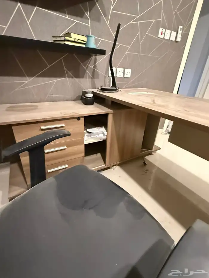 مكتب للبيع 1