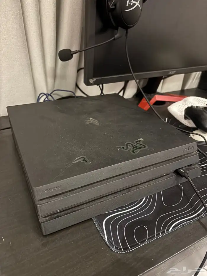 سوني 4 برو مع شاشة 1