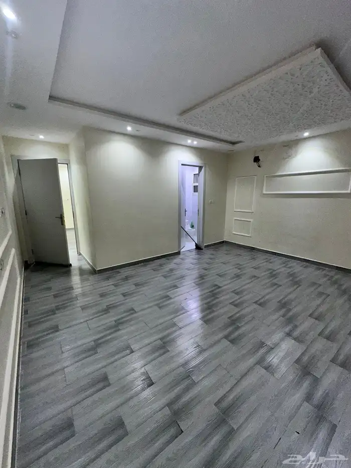 فله لإيجار في حي طويق 4