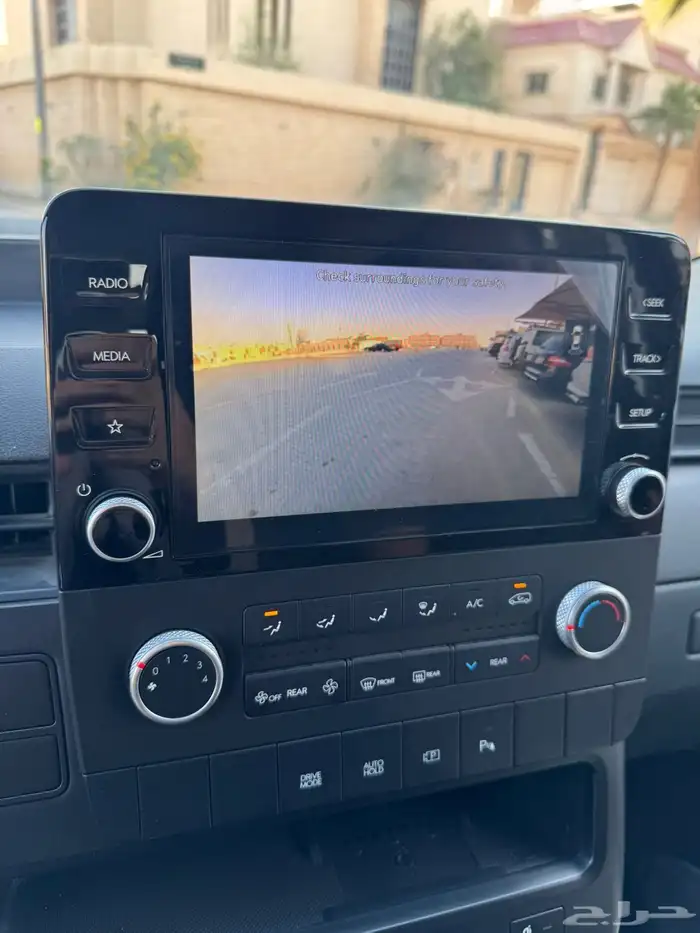 للبيع ستاريا 2023 بنزين ( شبة الجديد ) 17