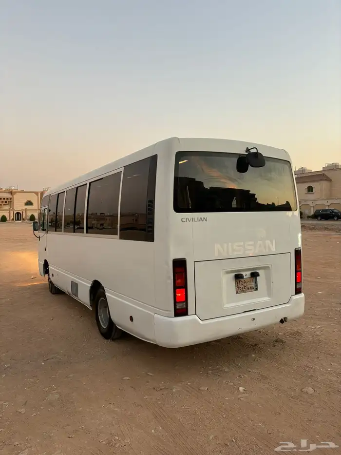 باص 30 راكب ديزل للبيع نيسان 4