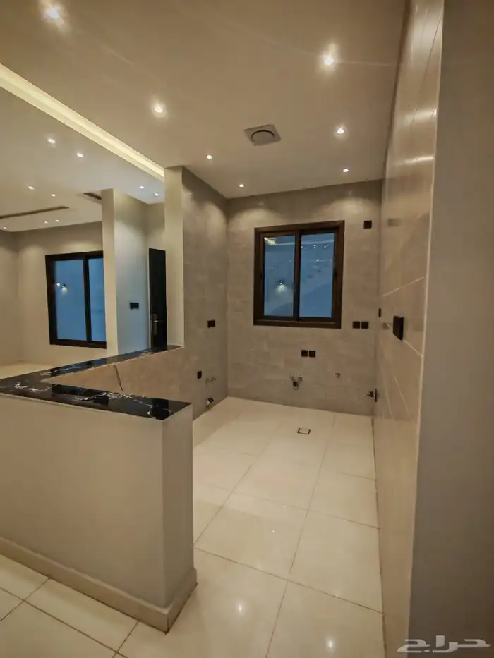 للبيع فلل دورين و ملحق با الخميس حي دوره الموسى وسط الخدمات 12