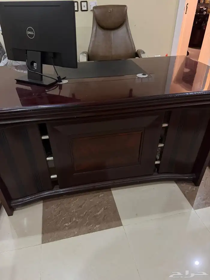 مكتب ودولايب ونجفة 1