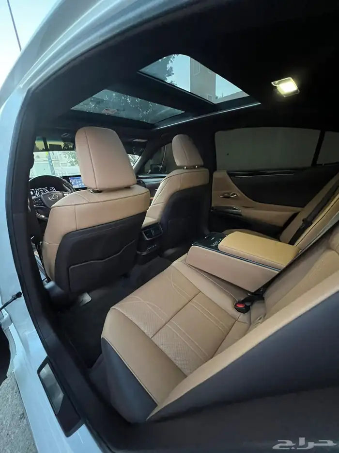 لكزس ES 250 DD 2021 فل كامل موتر شرط وكاله قمه بنضافه 7