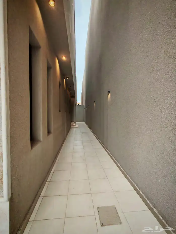 للبيع فلل دورين و ملحق با الخميس حي دوره الموسى وسط الخدمات 6