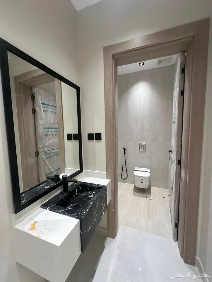 شقق للبيع بمداخل مستقلة و اسطح خاصة 13