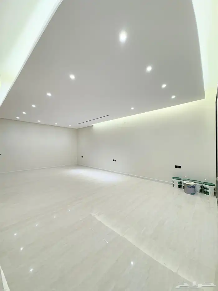 فيلا 240م مميزة للبيع 3