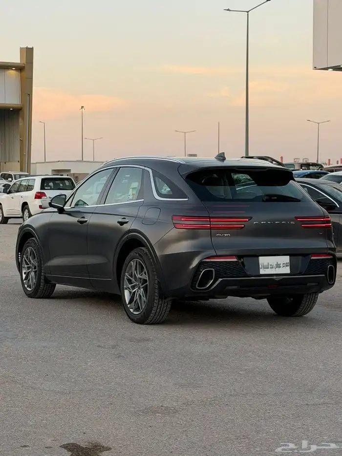 جنسس. 2023. GV 70 4