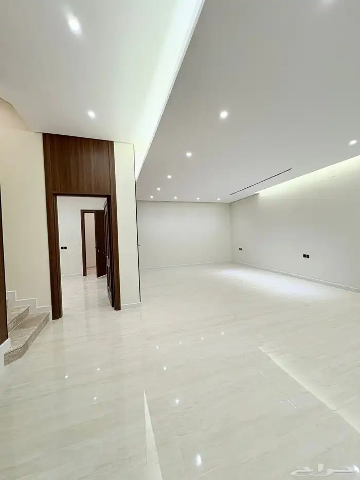 فيلا 240م مميزة للبيع 1