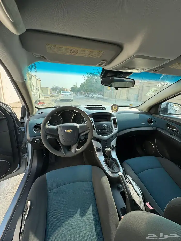 للبيع شفروليه كروز LS موديل 2010 8