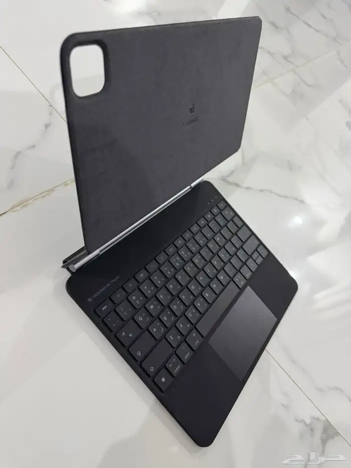 ماجيك كيبورد ايباد برو و اير - أسود 1