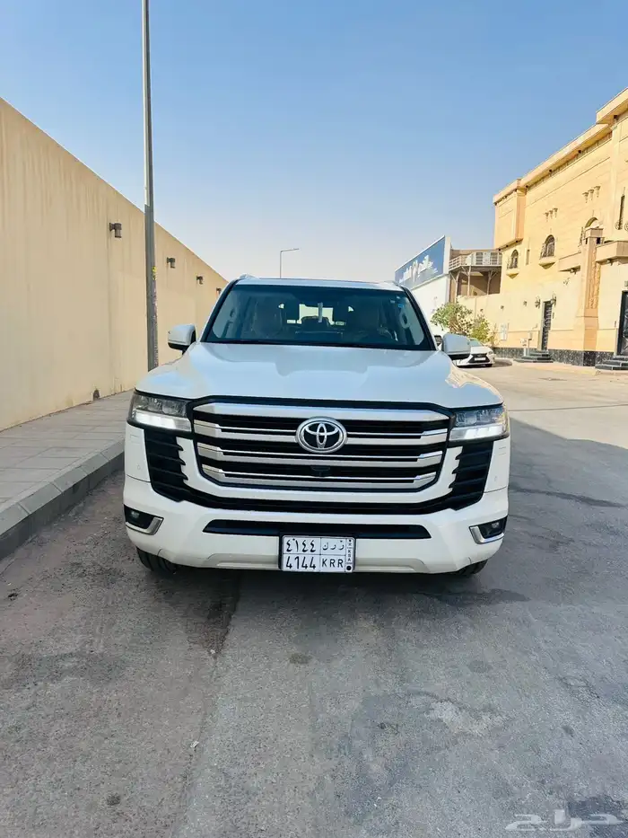 للبيبع تويوتا لاندكروزر 3