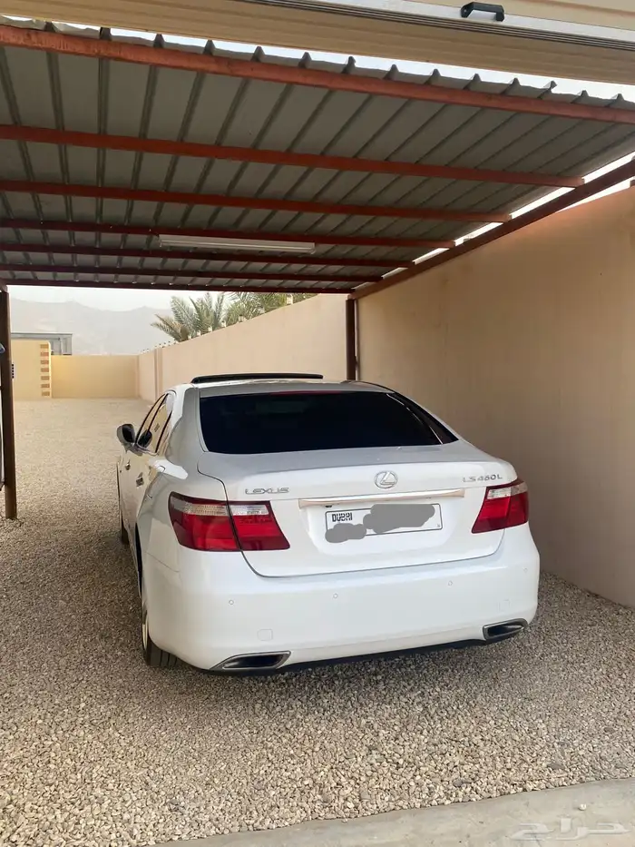 للبيع لكزس L460L تشليح فقط 2